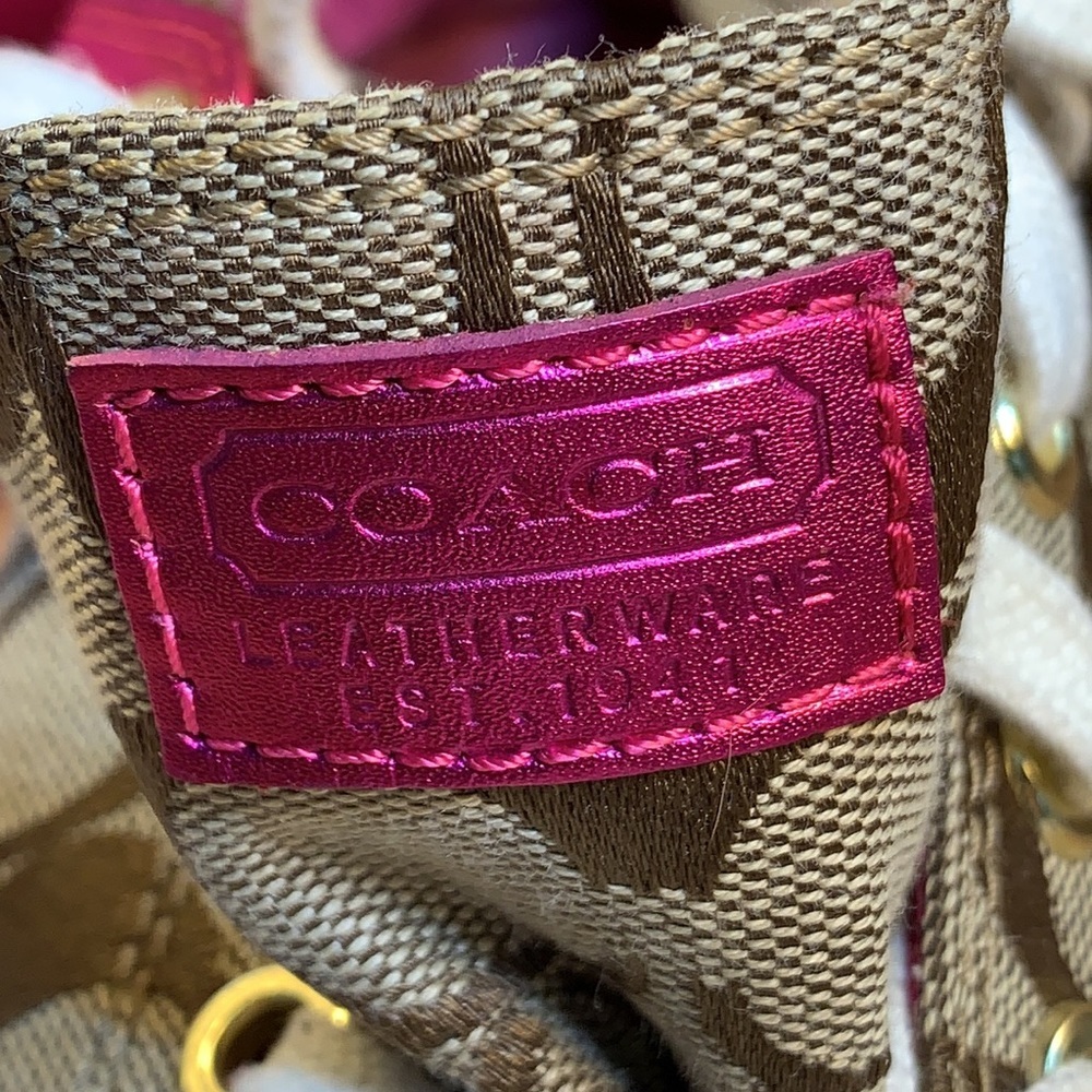 Coach logo sneakers almost NEW, EC, preloved - Picture 13 of 16